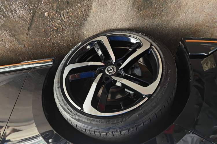 Used CHANGAN UNI-V 2023 1.5T Sport Edition Exterior 4