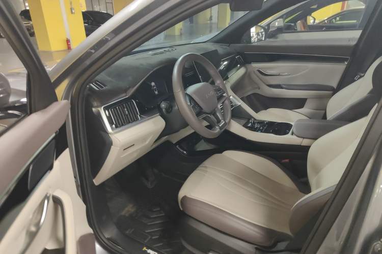 Used BYD Song PLUS New Energy 2025 DM-i 112KM Prestige Model Driver Seat