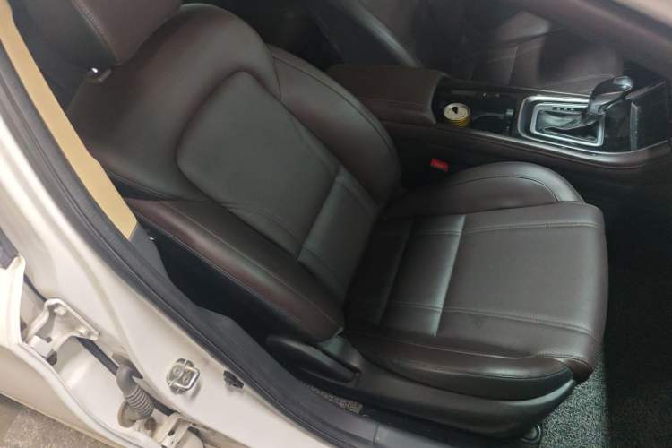 Used Changan Raeton CC 2018 1.5T Automatic Elegant Starry Edition China V Standard
