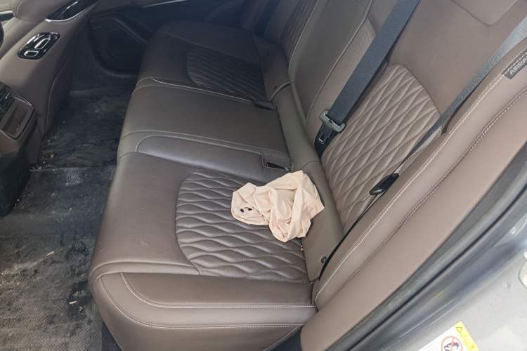 Used BYD Han 2023 DM-i Champion Edition 121KM Prestige Model
