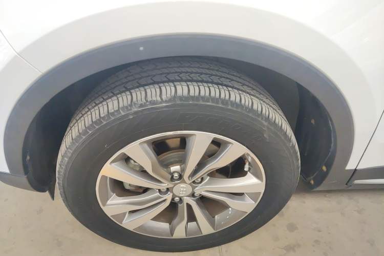 Used Geely Auto Emgrand X7 Sport 2016 1.8TD Automatic ZhiZun Version Left Front Wheel Hub