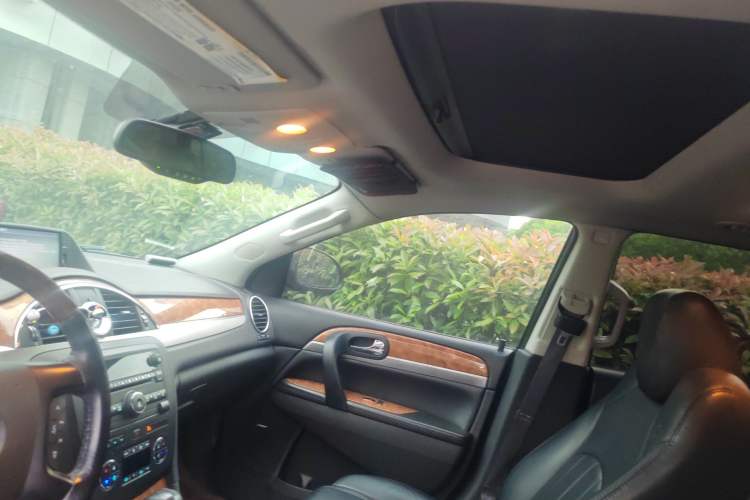 Used Buick Enclave 2013 3.6L Two-Wheel-Drive Elegance Edition
