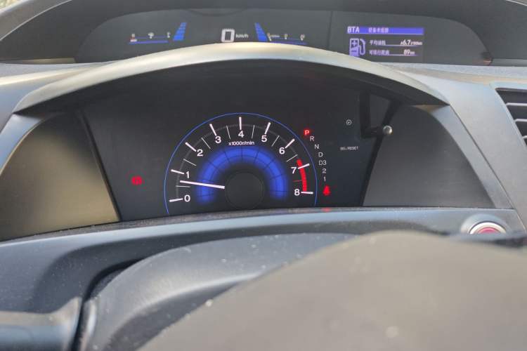 Used Honda Civic 2014 1.8L automatic comfort version
