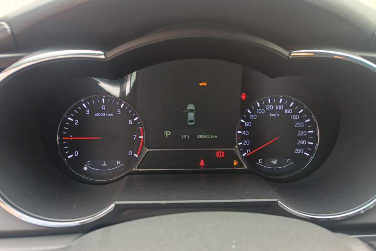 Used Kia K5 2015 2.0L Automatic LUX