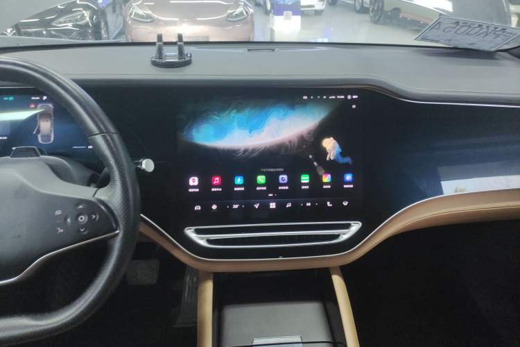 Used Rising R7 2023 Rear-Drive Screen King Pro Edition
