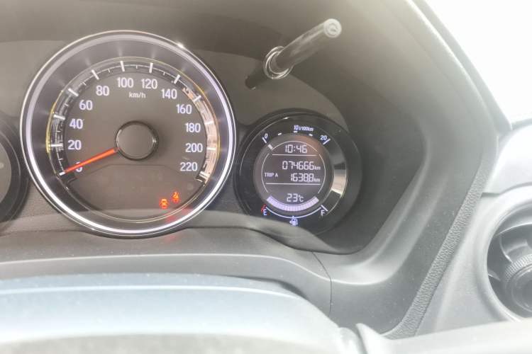 Used Honda XR-V 2021 1.5L CVT Comfort Version Odometer Close Up