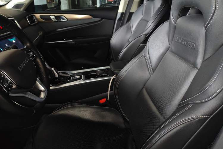 Used Lynk & Co 01 2019 2.0T Two-Wheel-Drive Pro Version China VI Standard