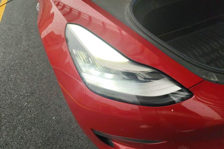 Used Tesla Model 3 2019 Long-Range Rear-Wheel-Drive Version