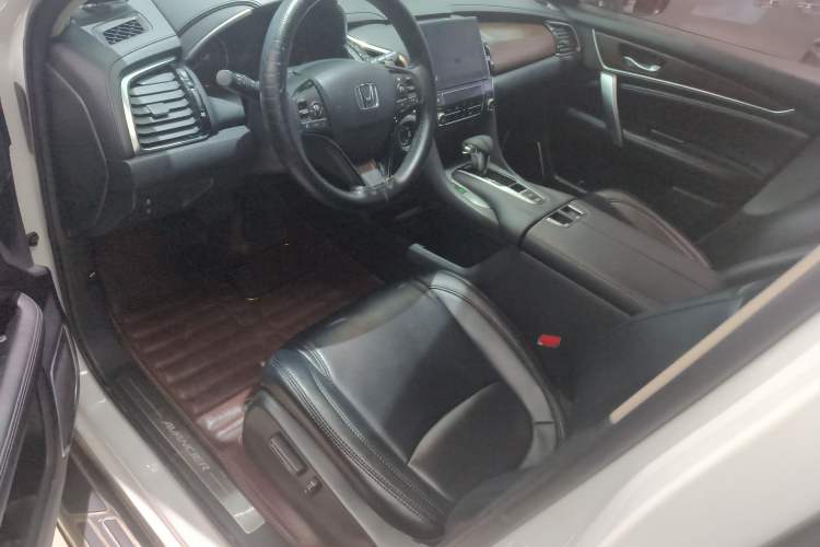 Used Honda Avancier 2017 240TURBO Two-Wheel Drive Elite Edition
