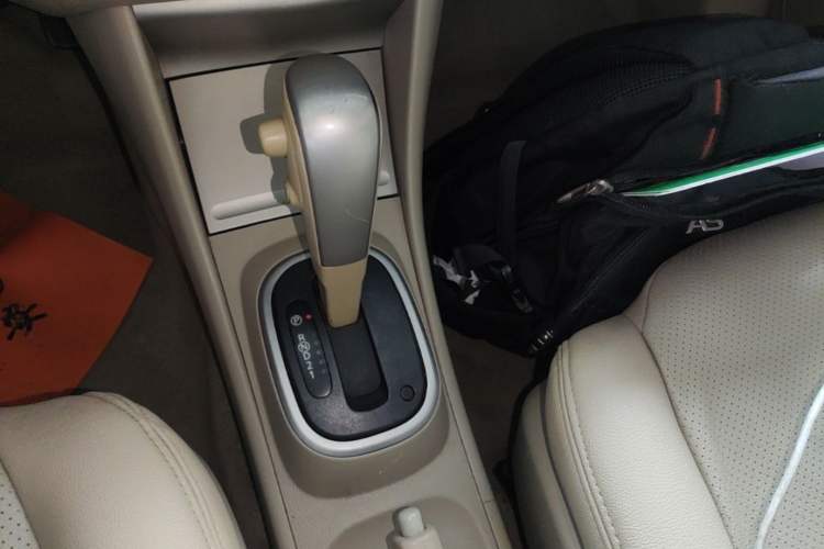 Used Nissan Sylphy 2012 Classic 1.6XE Automatic Comfort Edition Gear Lever