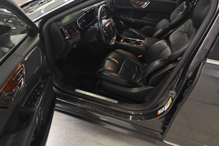 Used Lincoln Continental 2017 2.0T Two-Wheel Drive Deluxe Edition