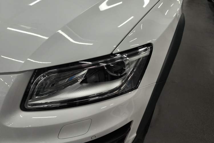 Used Audi Q5 2018 Collector's Edition 40 TFSI Technology Model
