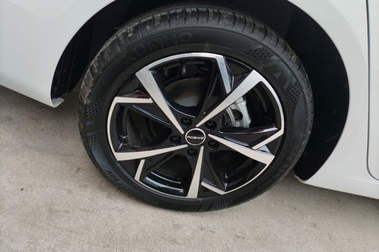 Used Roewe i5 2024 1.5L CVT Luxury Edition
