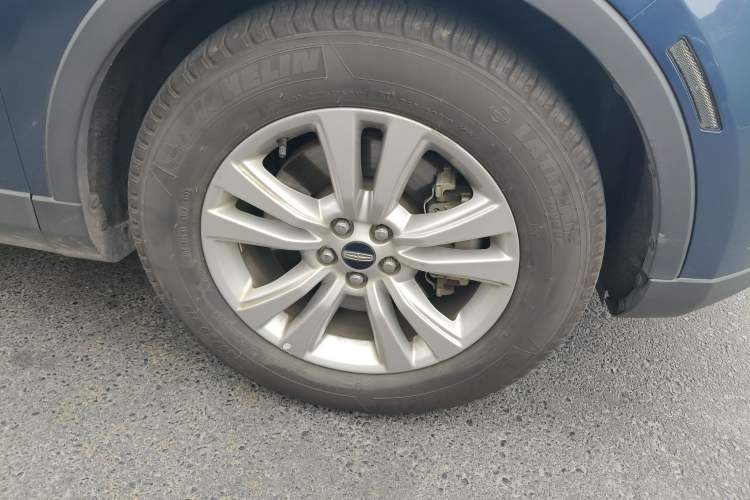 Used Lincoln MKX 2018 2.0T Two-Wheel Drive Deluxe Edition Right Front Wheel Hub