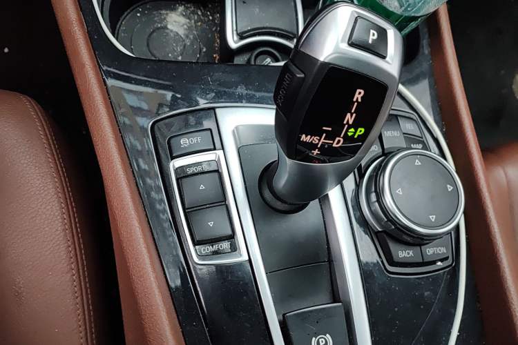 Used BMW 5 Series GT 2014 528i Leading Model
