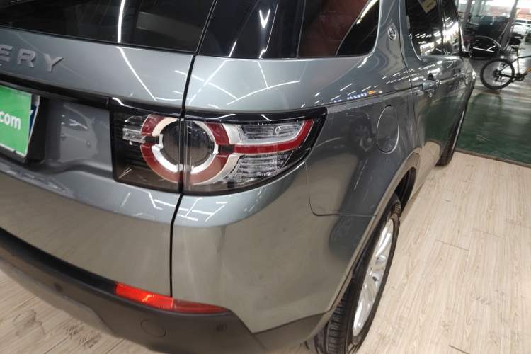 Used Land Rover Discovery Sport 2016 2.0T SE Exterior 3