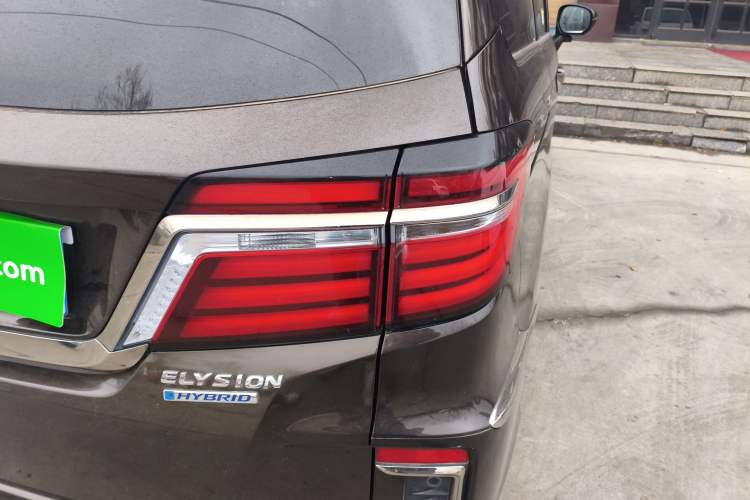 Used Honda Elysion 2019 2.0L Hybrid Luxury Edition
