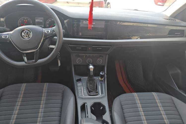 Used Volkswagen Lavida 2019 280TSI DSG Comfort Edition China VI standard Center Console