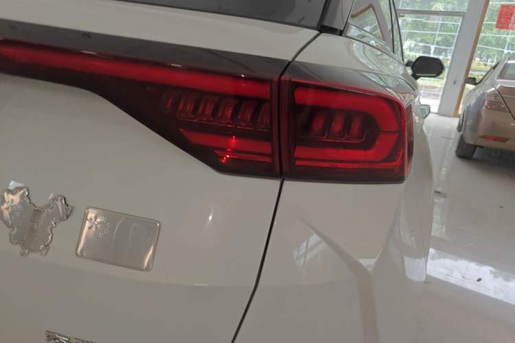 Used Bestune T77 2019 230 TID Automatic Prestige Version China V Emission Standard Exterior 3