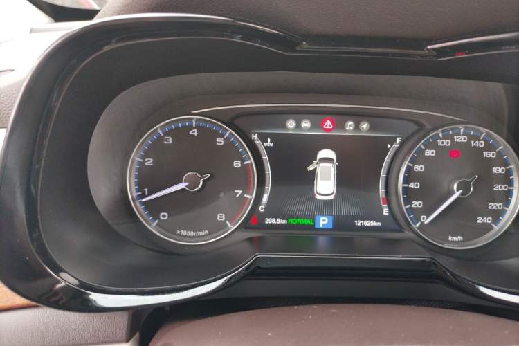Used GAC Trumpchi GS8 2017 320T Two-Wheel Drive Luxury Smart Connectivity Version (7 Seats) Instrument Cluster