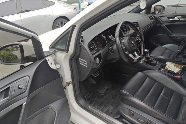 Used Volkswagen Golf GTI 2016 2.0 TSI GTI Driver Seat