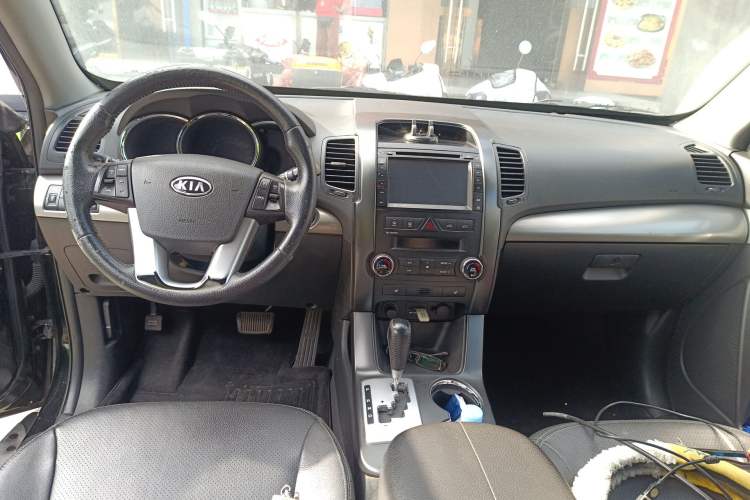 Used Kia Sorento 2012 2.4L Gasoline Luxury Edition