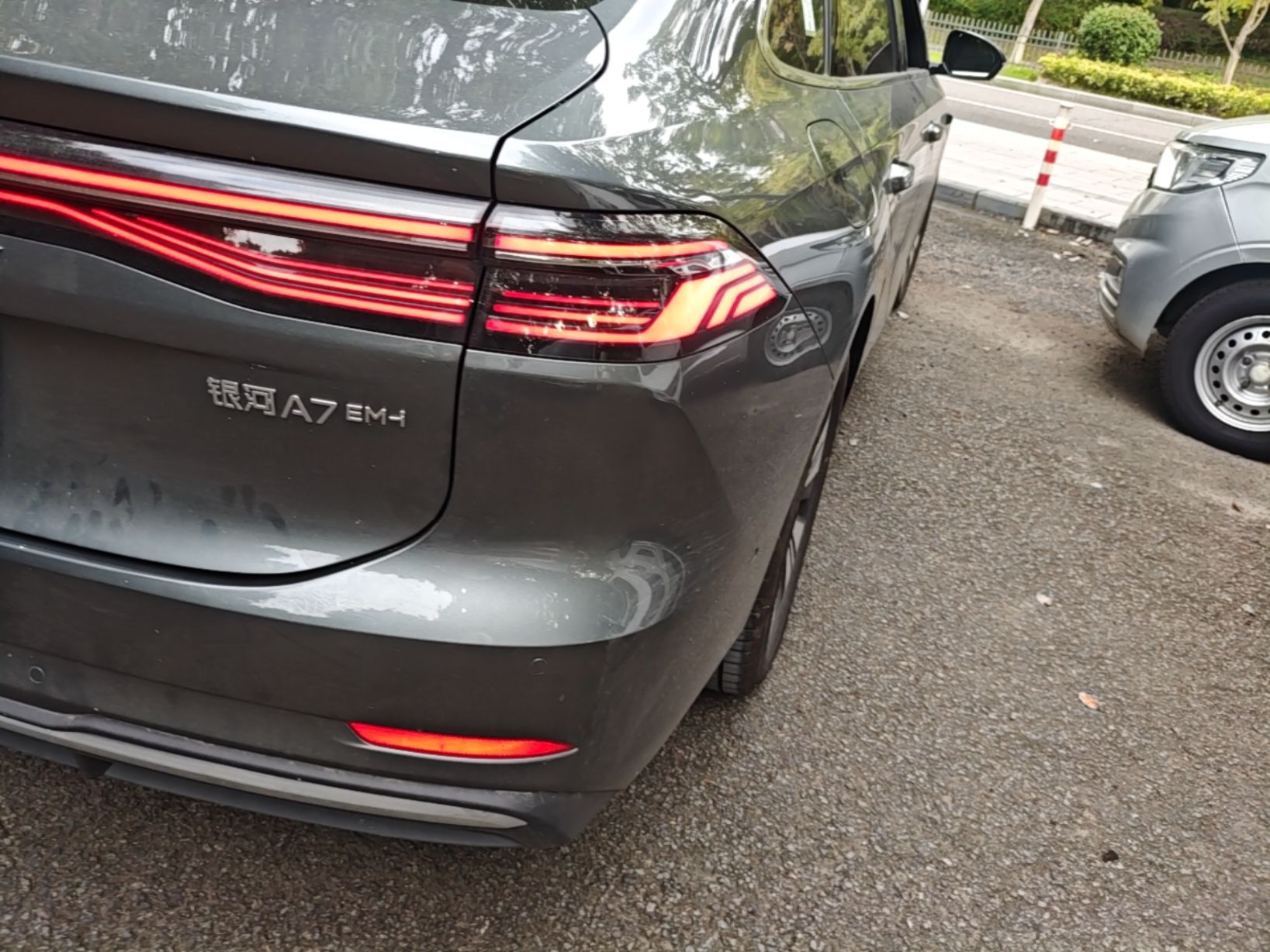 Geely Galaxy A7 2025 Model EM-i 150km Exploration+ Edition — снимка 9