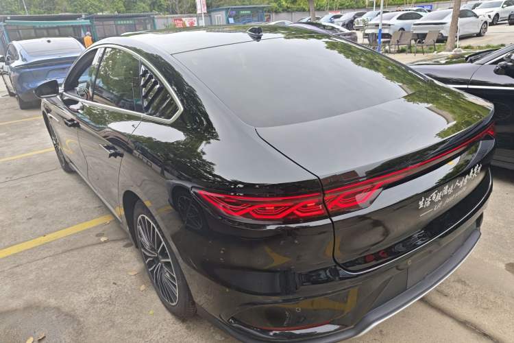 Used BYD Han 2025 EV Intelligent Driving Edition 701KM LiDAR Flagship Model
