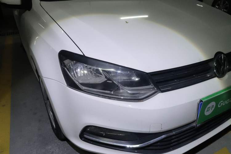 Used Volkswagen Polo 2016 1.6L Automatic Comfort Model Right Front Headlight
