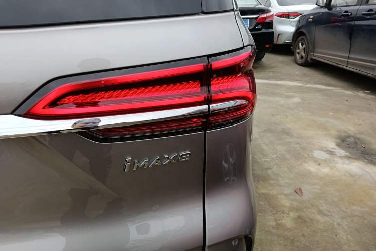 Used Roewe iMAX8 New Energy 2025 1.5T DMH Lu Zun Deluxe Edition
