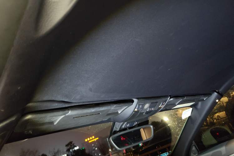 Used Mercedes-Benz SLK-Class 2011 SLK 200 Fashion Model
