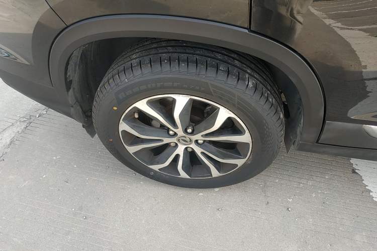 Used FORTHING Joyear X5 2017 1.6L CVT Luxury Model
