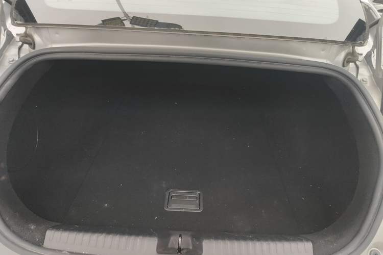 Used XPeng P7 2024 P7i 550 Pro Trunk