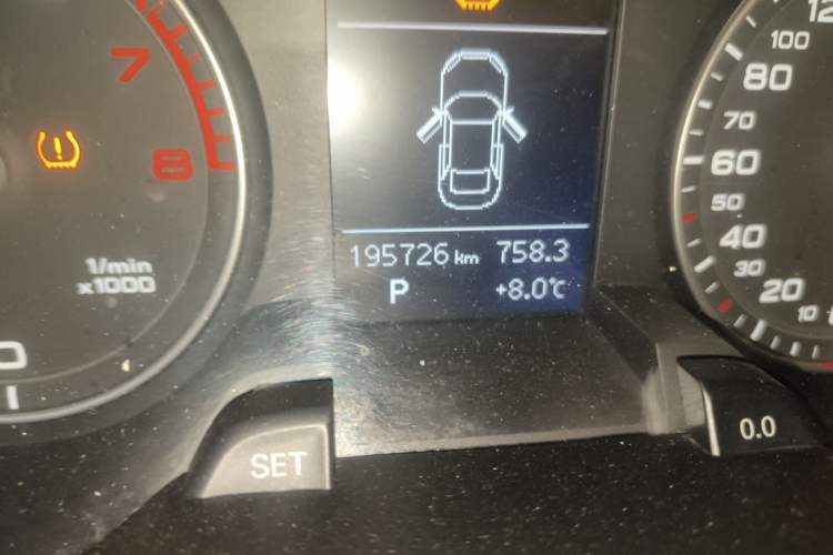 Used Audi A4L 2016 35 TFSI Collection Edition S line Comfort Model Odometer Close Up