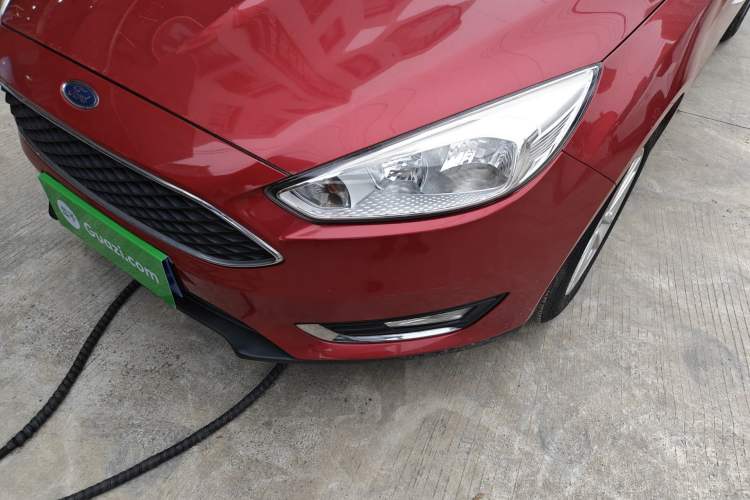 Used Ford Focus 2017 Hatchback 1.6L Automatic Fashion Edition Smart Drive Version
