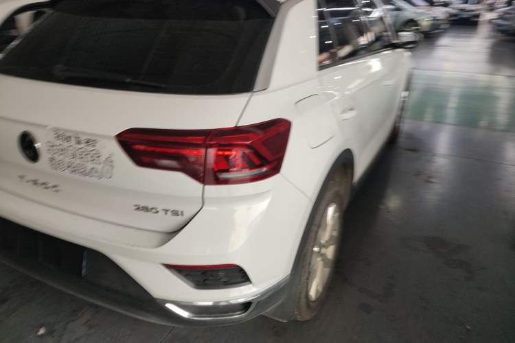 Used Volkswagen T-ROC 2022 280TSI DSG Two-Wheel Drive Elite PLUS
