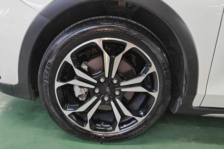 Used Ford Focus Active 2020 EcoBoost 180 Automatic Titanium Edition
