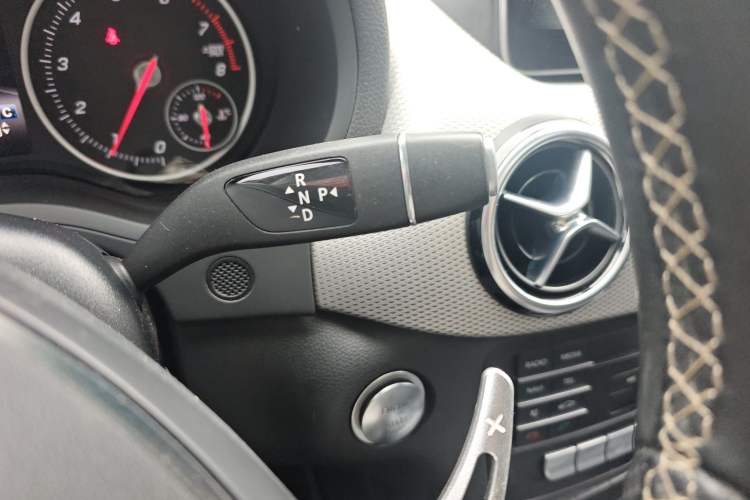 Used Mercedes-Benz B-Class 2017 B 200 Sport Edition Gear Lever