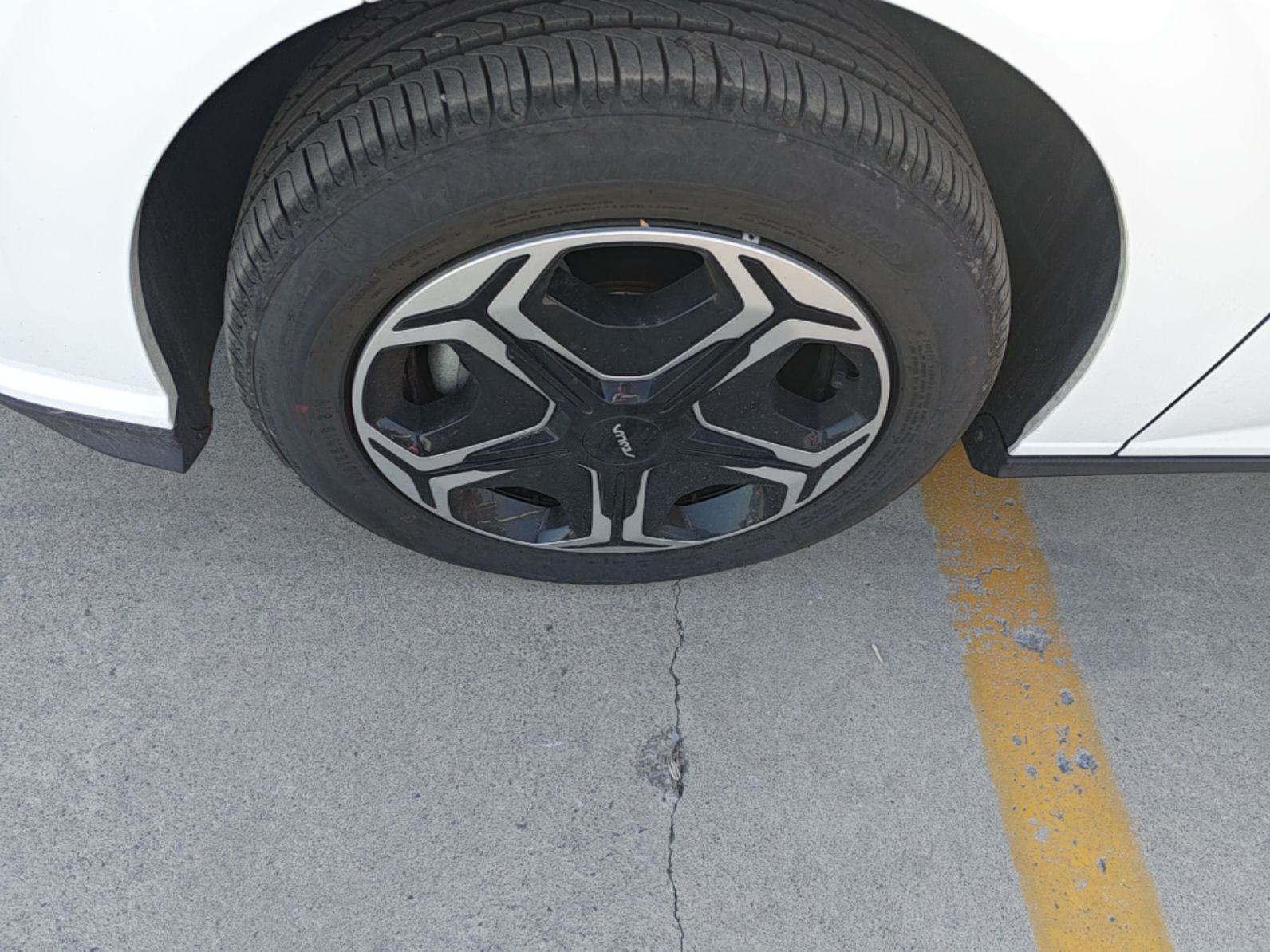 Dongfeng Aeolus Yixuan 2026 1.5L Automatic Luxury Edition — снимка 10