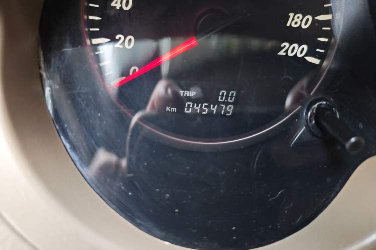 Used Jonway A380 2012 Revised Version 1.6L Manual Standard Edition Odometer Close Up