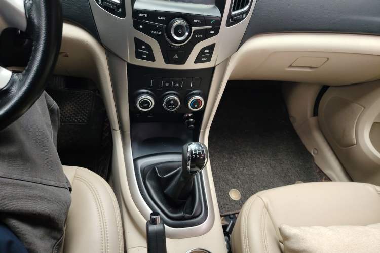 Used Haima S7 2013 2.0L Manual ZhiShang Version
