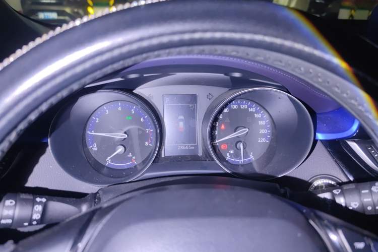 Used Toyota C-HR 2018 2.0L Luxury Sunroof Version China VI Standard Instrument Cluster