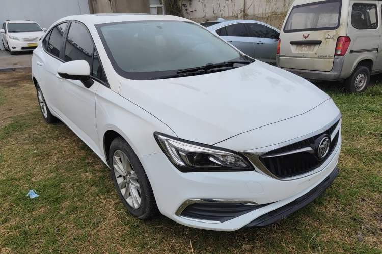 Used Buick Verano 2019 Sedan 20T Dual-Clutch Leading Model Front Right 45 Deg