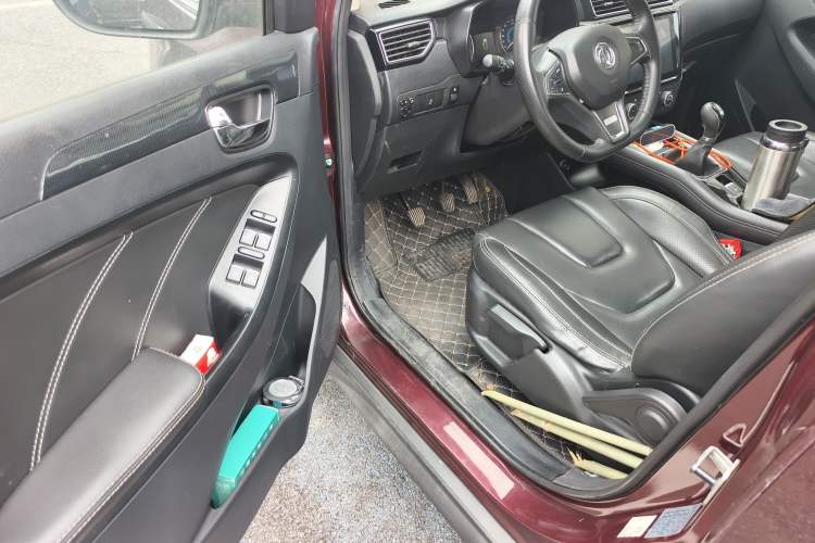 Used Dongfeng Fengon 580 2016 1.5T Manual Comfort Model Driver Seat