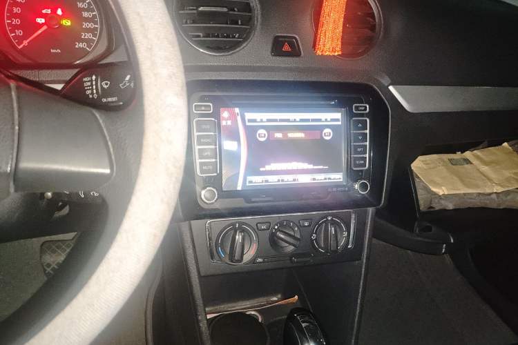 Used Volkswagen Jetta 2013 1.6L Automatic Fashion Model
