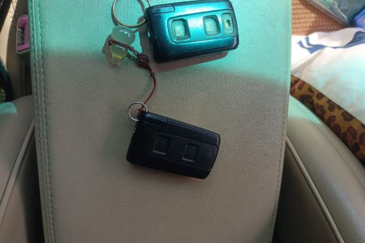 Used Toyota Crown 2007 2.5L Royal Special Edition Vehicle Key