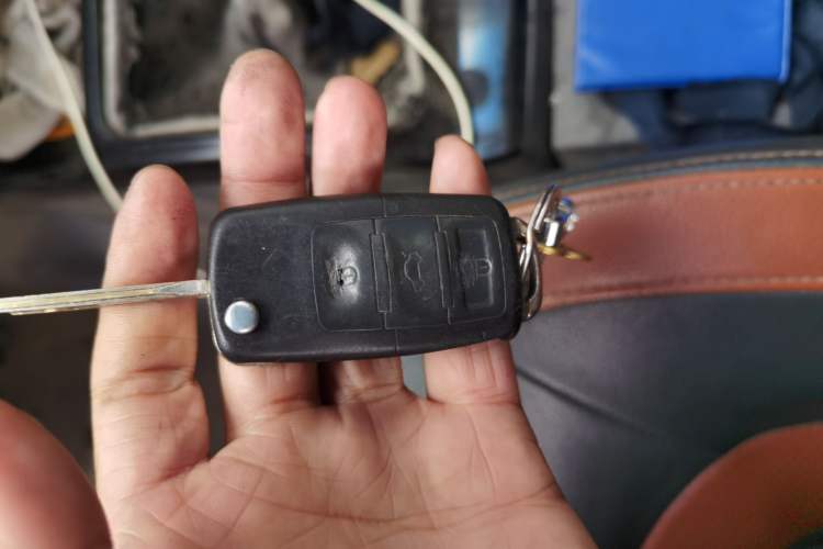 Used Great Wall Wingle 5 2014 2.4L European Version Two-Wheel Drive Entry-Level Big Double-Cab 4G69S4N Vehicle Key