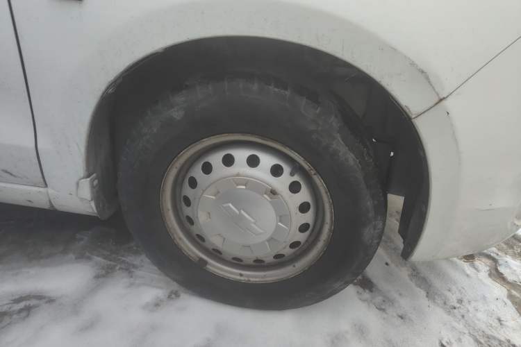 Used Chevrolet Sail 2013 Sedan 1.2L Manual Fashionable Happiness Edition
