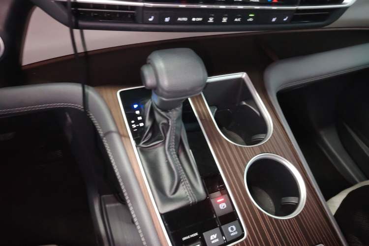 Used Toyota Sienna 2023 2.5L Hybrid Comfort Edition
