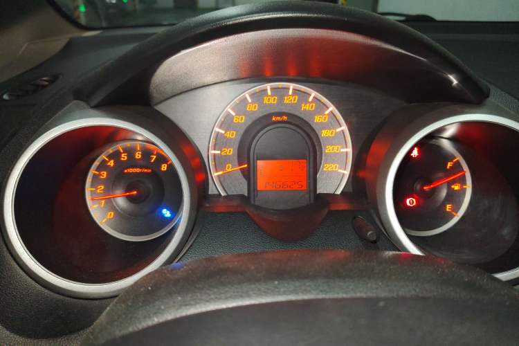 Used Honda Fit 2011 1.3L manual Comfort version
